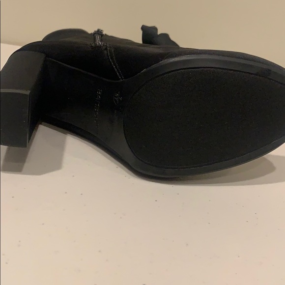 π2/$25 Bamboo vintage style lace up bootie - Picture 5 of 5